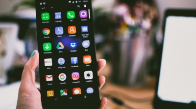 Uzależnienie od telefonu - jak pomóc dziecku? – Akademia Dojrzewania